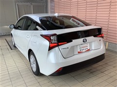 プリウス S セーフティプラス2