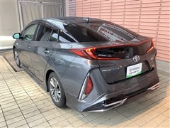 プリウスPHV A