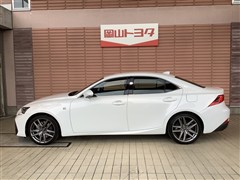 IS200t Fスポーツ