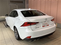 IS200t Fスポーツ