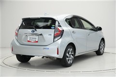 アクア Sスタイルブラック