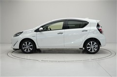 アクア Sスタイルブラック