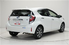 アクア Sスタイルブラック