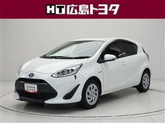 トヨタ　アクア S