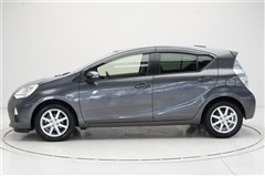 アクア Gブラックソフトレザーセレク