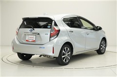 アクア Sスタイルブラック