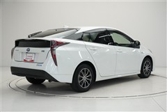 プリウス Sセーフティープラス