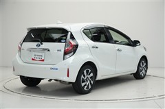 アクア Sスタイルブラック