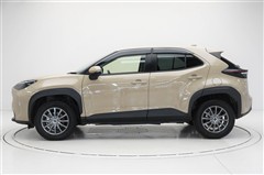 ヤリスクロス ハイブリッド X