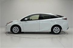 プリウス Sセーフティープラス