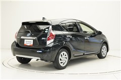 アクア Sスタイルブラック