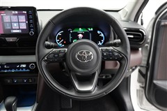 ヤリスクロス HV Z