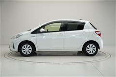 ヴィッツ ハイブリッド F