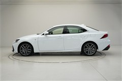 IS200t Fスポーツ