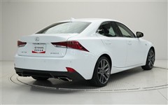 IS200t Fスポーツ