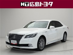 トヨタ　クラウンマジェスタ HV FOUR