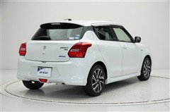 スイフト ハイブリッド RS