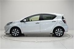 アクア Sスタイルブラック