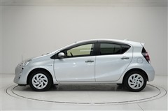 アクア S スタイルブラック