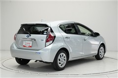 アクア S スタイルブラック