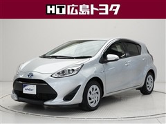 トヨタ　アクア S