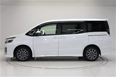 ヴォクシー ZS