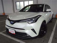 トヨタ　C-HR Gモードネロ