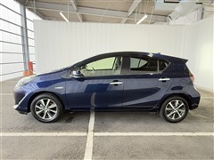 アクア Sスタイルブラック