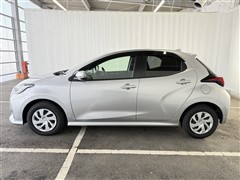 ヤリス ハイブリッド G