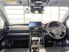 IS300h バージョンL