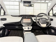 プリウス A ツーリングセレクション