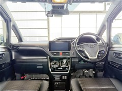 ヴォクシーHV-ZSキラメキ2