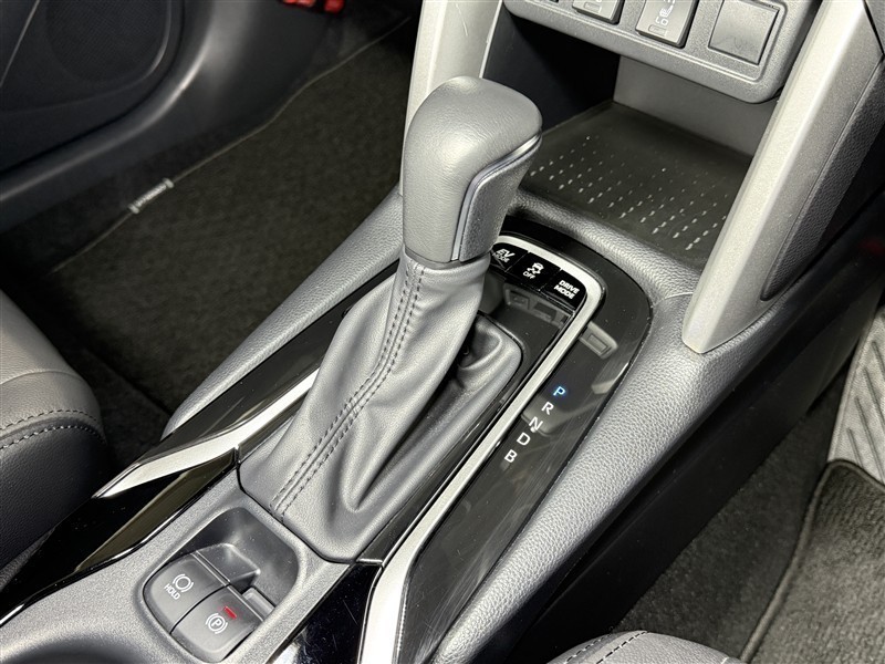 カローラクロス ハイブリッド Z（065010850606）の中古車 | トヨタ認定