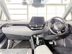 C-HR S GRスポーツ