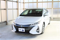 トヨタ プリウスPHV S セーフティ