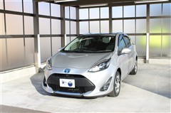 アクア S スタイルブラック