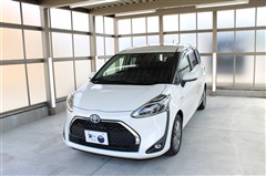 トヨタ シエンタHV ファンベース G