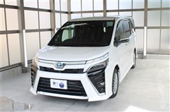 トヨタ ヴォクシー HV ZS キラメキ3