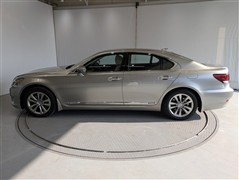 LS600h バージョンL