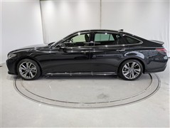 クラウン HV RS アドバンス