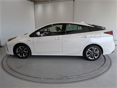 プリウス S ツーリングセレクション