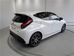 アクア GR スポーツ