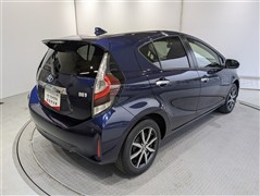 アクア S Style Black