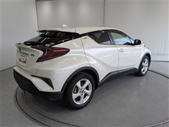 C-HR HV S "LED Packa