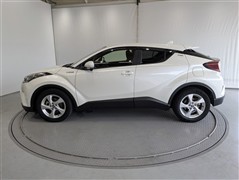 C-HR HV S "LED Packa