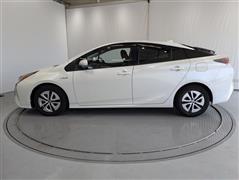 *プリウス A プレミアム