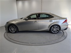 IS200t バージョンL