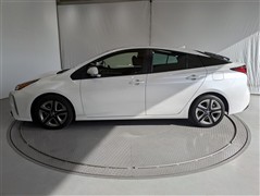 #プリウス S ツーリングセレクショ