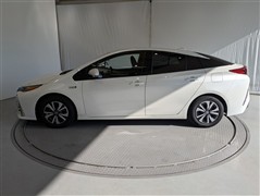 プリウスPHV A