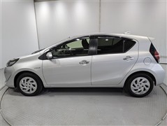 アクア S スタイルブラック